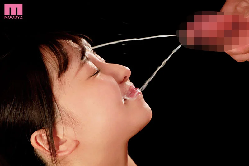 狠狠射向美女的脸！激光束般一击颜射精选合集