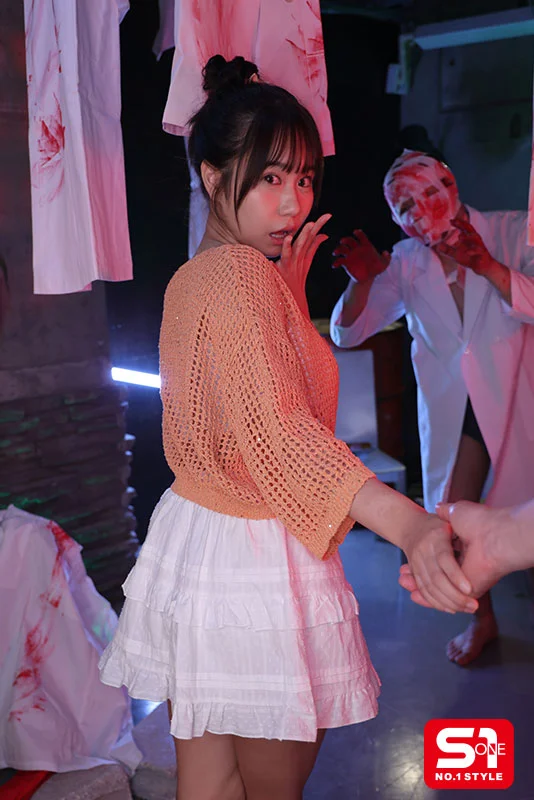 VR NO.1 STYLE 夏生夏解禁：近距离独占心机笑容的成年女大学生，体验甜蜜恋爱