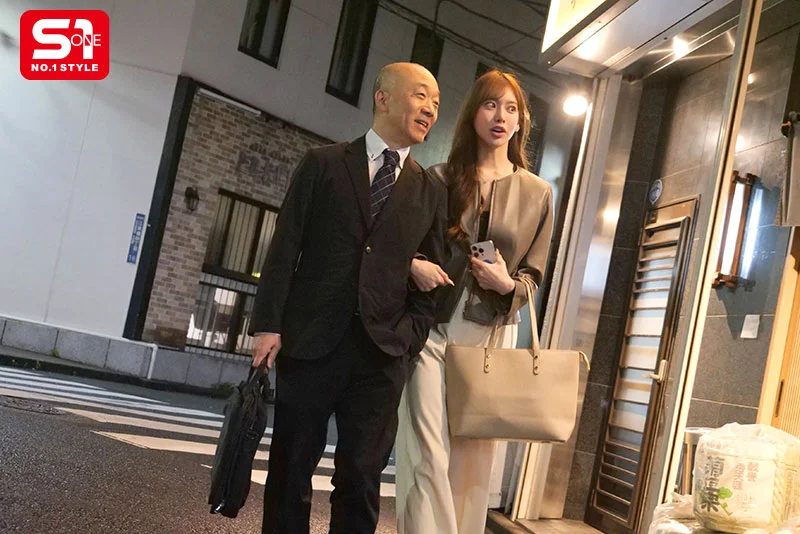 “让我狠狠干到末班车！”与九头身长腿情妇偷情两小时，省掉前戏直接插入连续射精