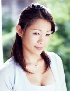 友田真希