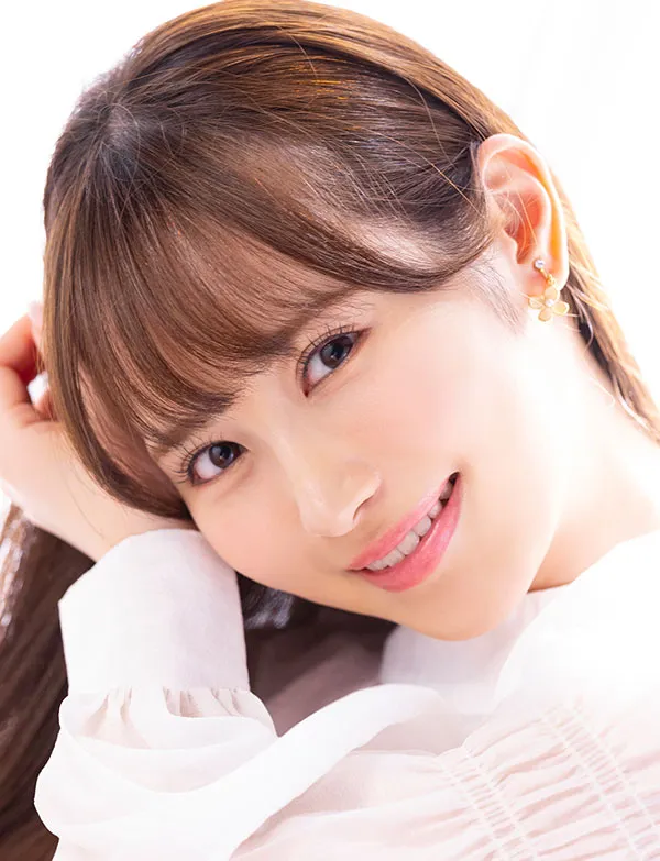 小野六花
